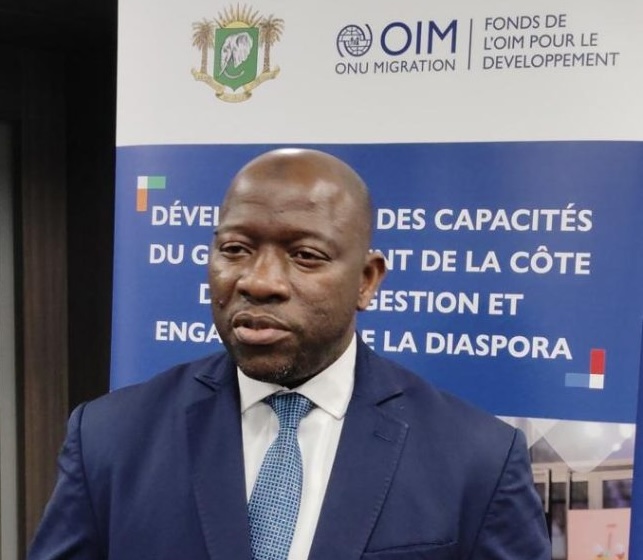 Photo de Famille de la Diaspora et du DG Gaoussou KARAMOKO