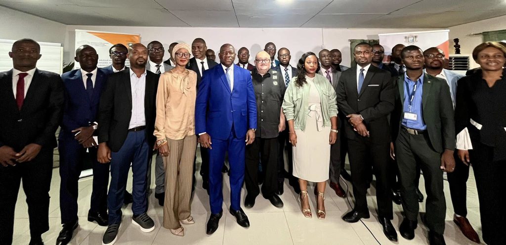 Photo de famille Guichet Unique DGIE